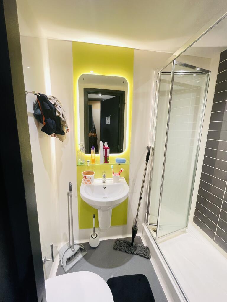 Apartment in Luton, New Town - More