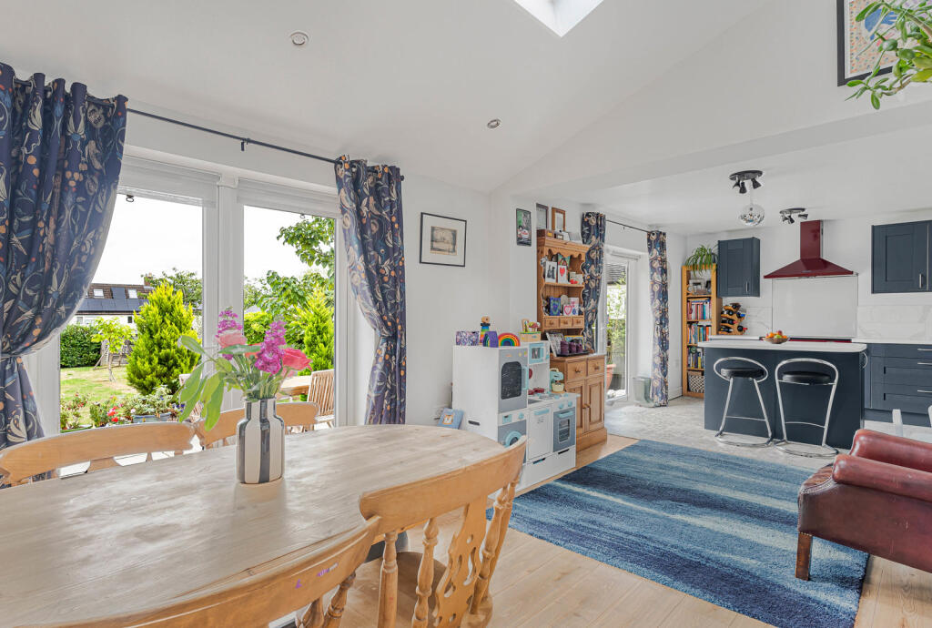 House in Gloucester - View 3