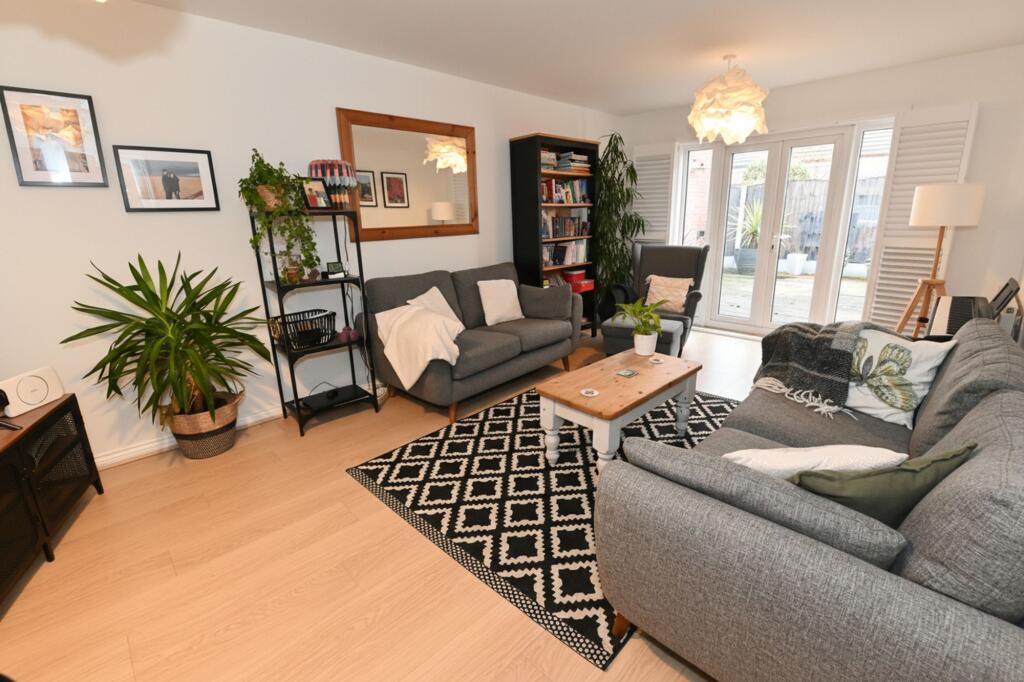 1 Roving Bridge Rise, Agecroft, Swinton - M27 8AF photo 2