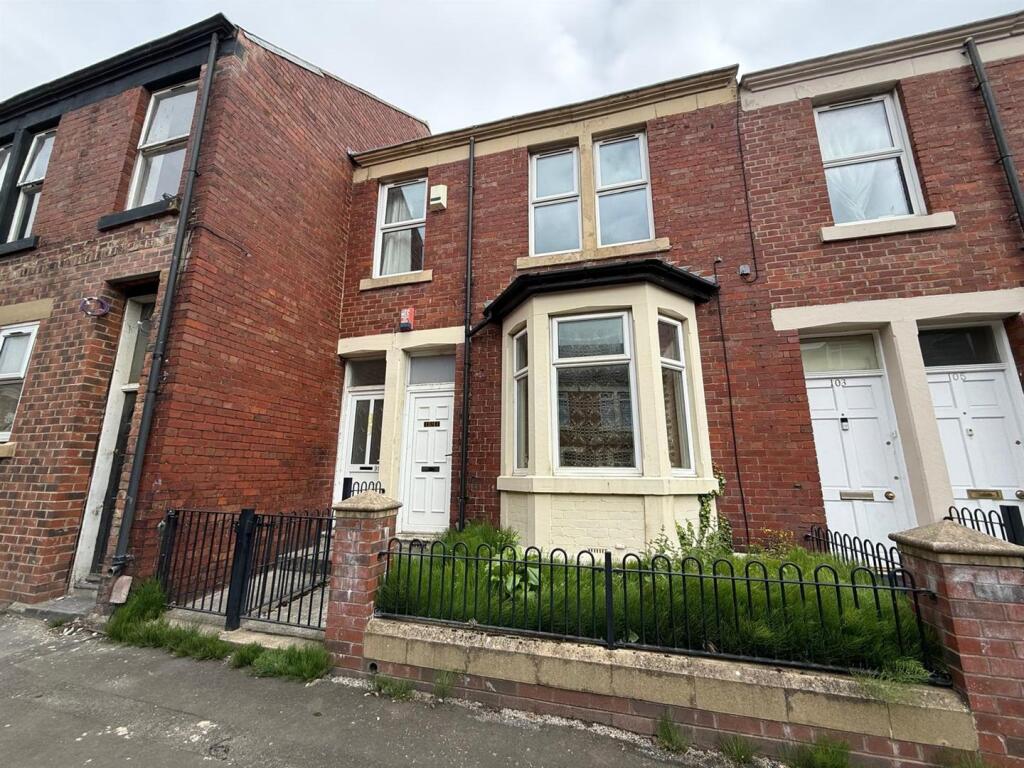 Apartment in Newcastle upon Tyne - More