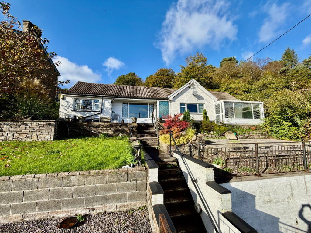 House in Newport - View 5