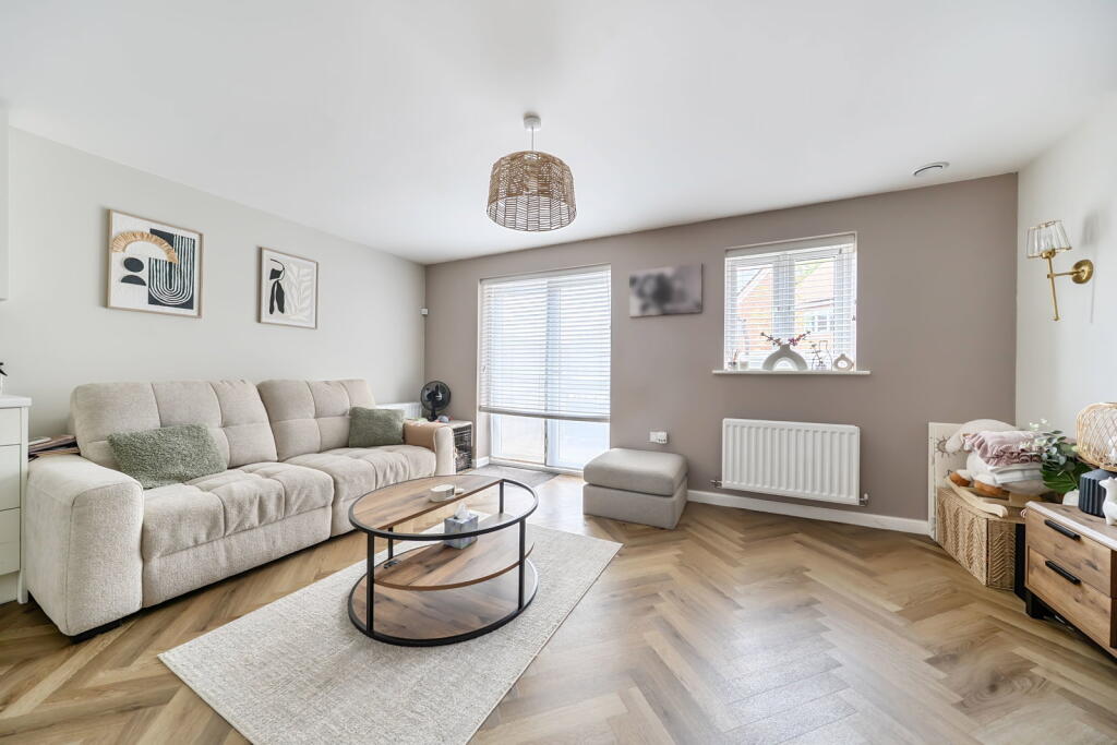 House in Basingstoke and Deane, Dummer - More