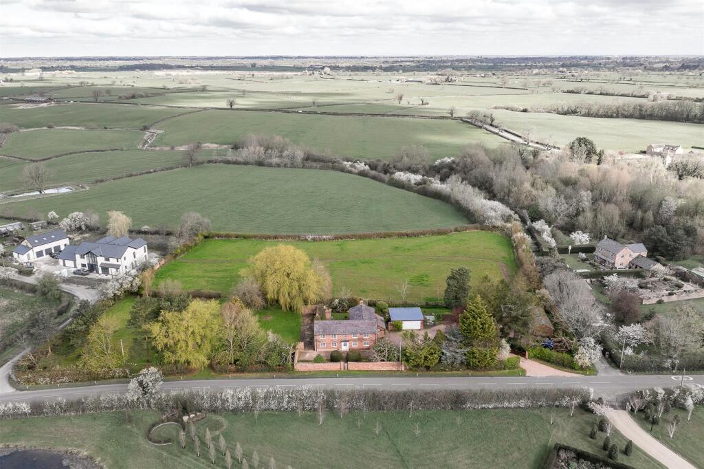 Main image of property: Manor Cottage, Long Lane, Wettenhall, CW7 4DN