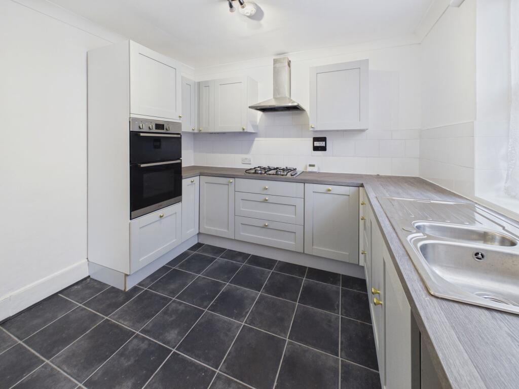 Apartment in Tonbridge - More