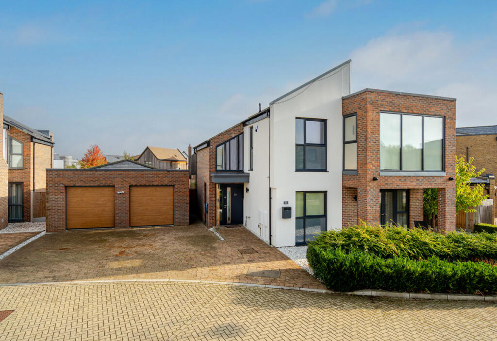 Main image of property: Ferranti Place, Oakgrove, Milton Keynes MK10