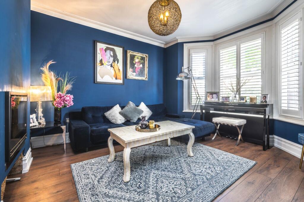 House in Tunbridge Wells, Kent - More