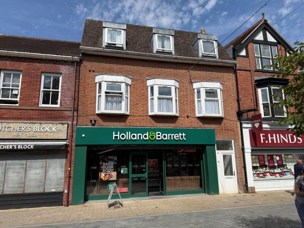 Main image of property: 55-57 High Street, Bromsgrove, Worcestershire, B61 8AJ