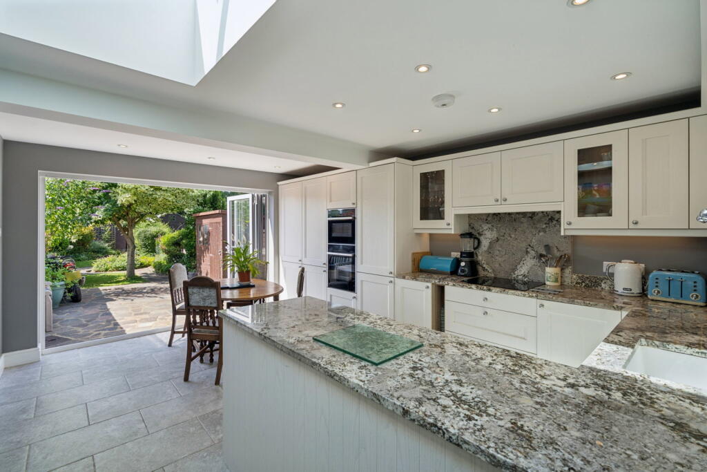 House in Three Rivers, Croxley Green - View 2