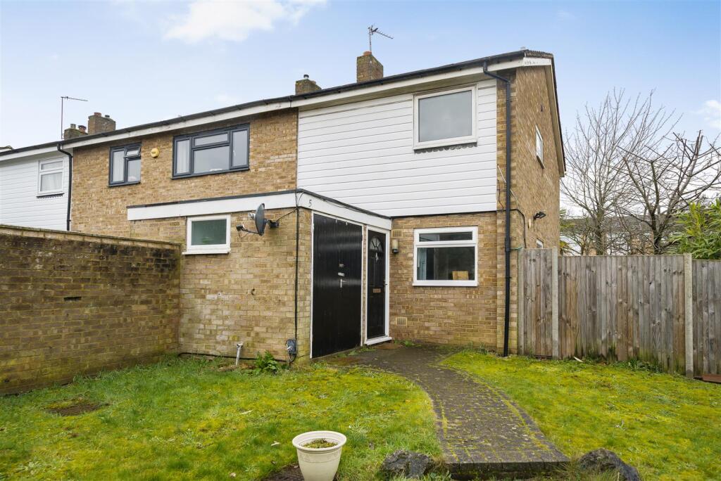 House in London, Poverest, Crofton