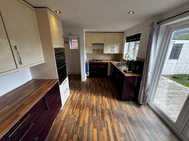 Pimpern Close, Canford Heath, Poole photo 3