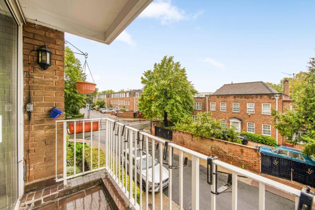 Apartment in London - More