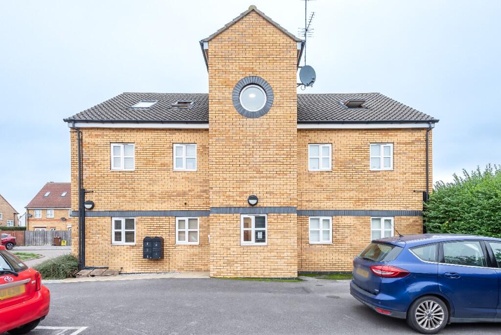2-bed flat on St. Andrews Court, Hull, HU4, £95,000