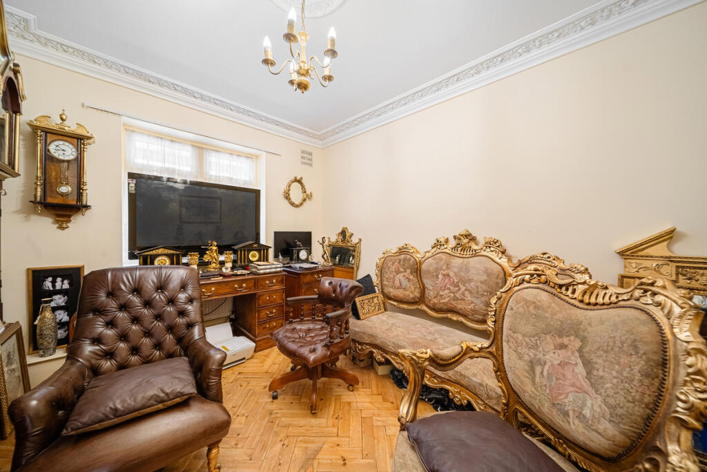 House in London - View 5