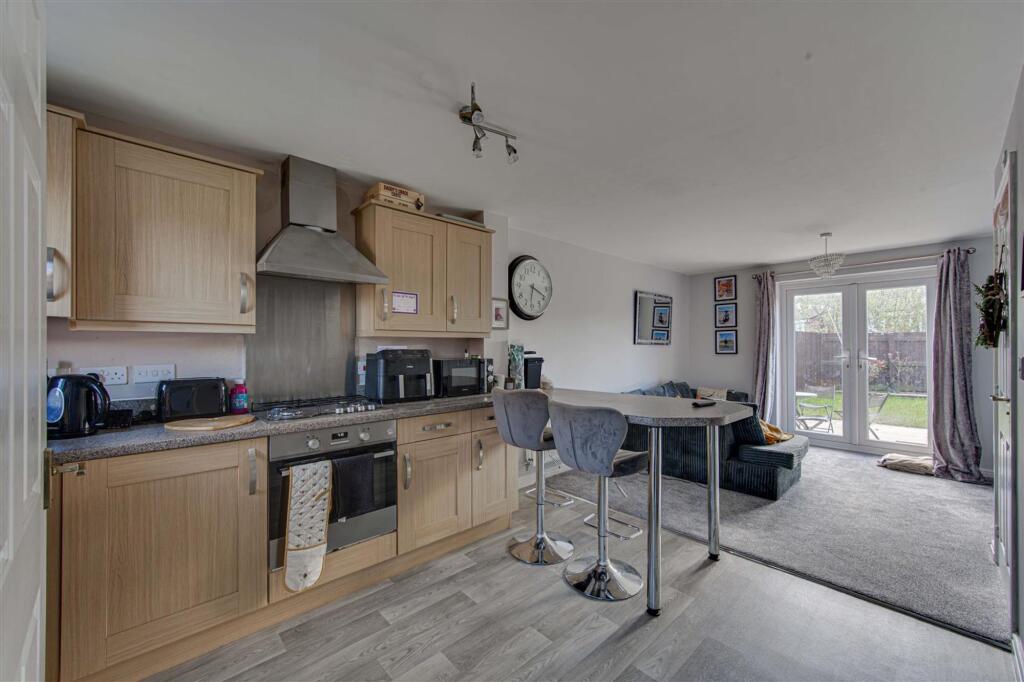 Redshank Place, Sandbach, CW11 photo 5