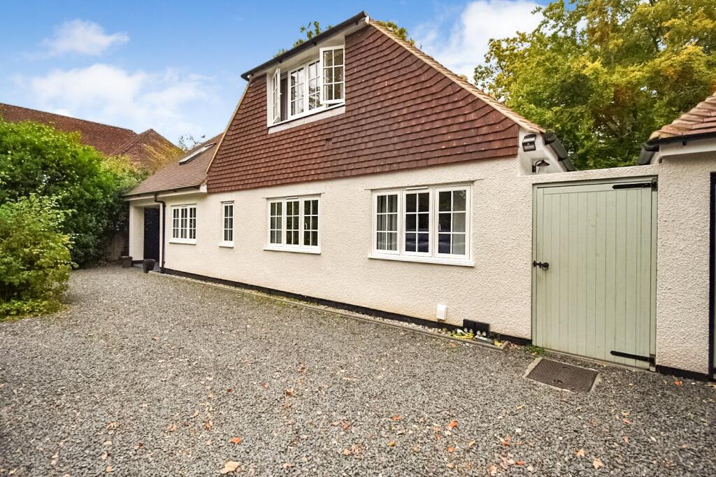 Main image of property: Horseshoe Lane, Ash Vale, Aldershot, Surrey, GU12