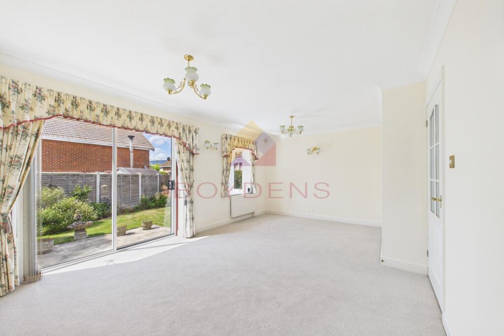Louise Close, Walton on the Naze photo 2