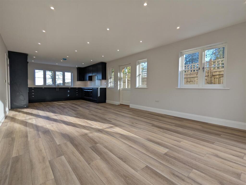House in Tunbridge Wells, Mile Oak, Brenchley - View 5