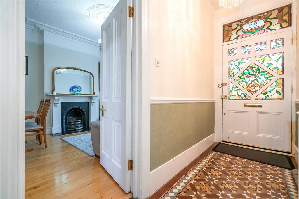 Curzon Road, London, N10 photo 2