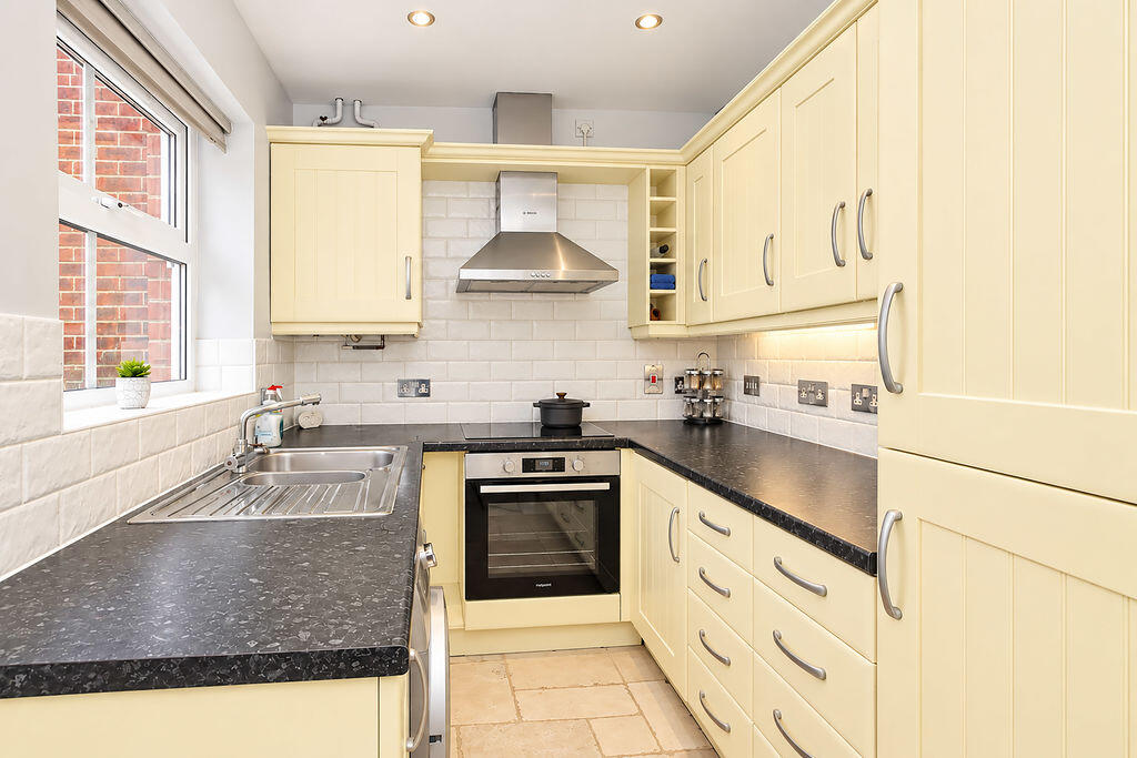 House in Weston Turville - View 2