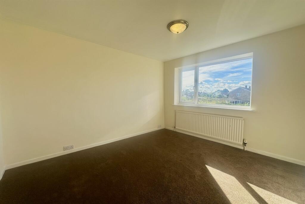 House in Redhill - More