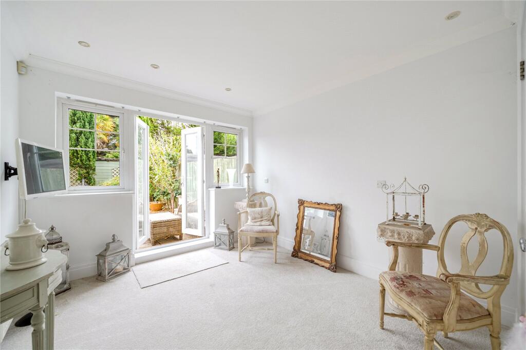 House in Elmbridge, Surrey - View 5