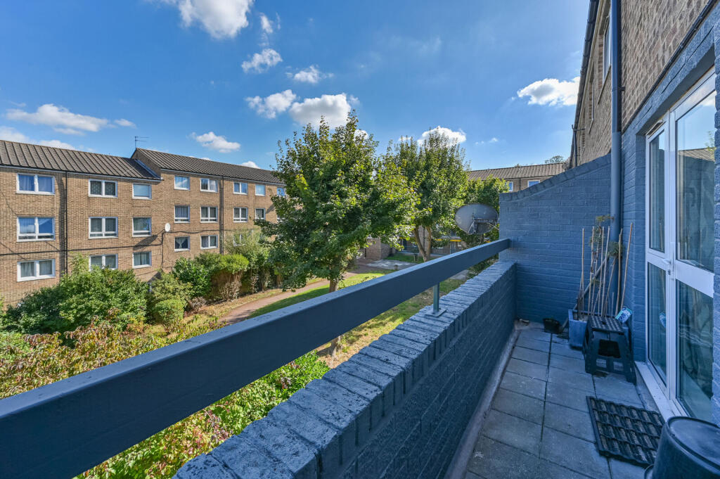 Apartment in London - View 4