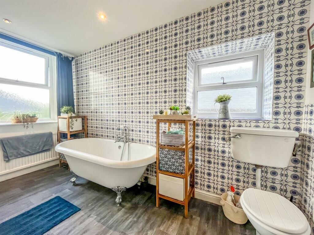 1 Ashwood Road, Buxton, Derbyshire, SK17 7EL photo 4