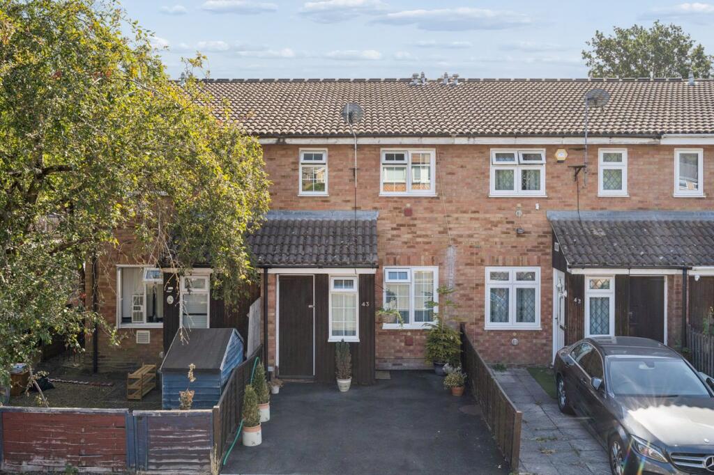 Main image of property: Meadowbrook Close, Colnbrook, Slough, SL3