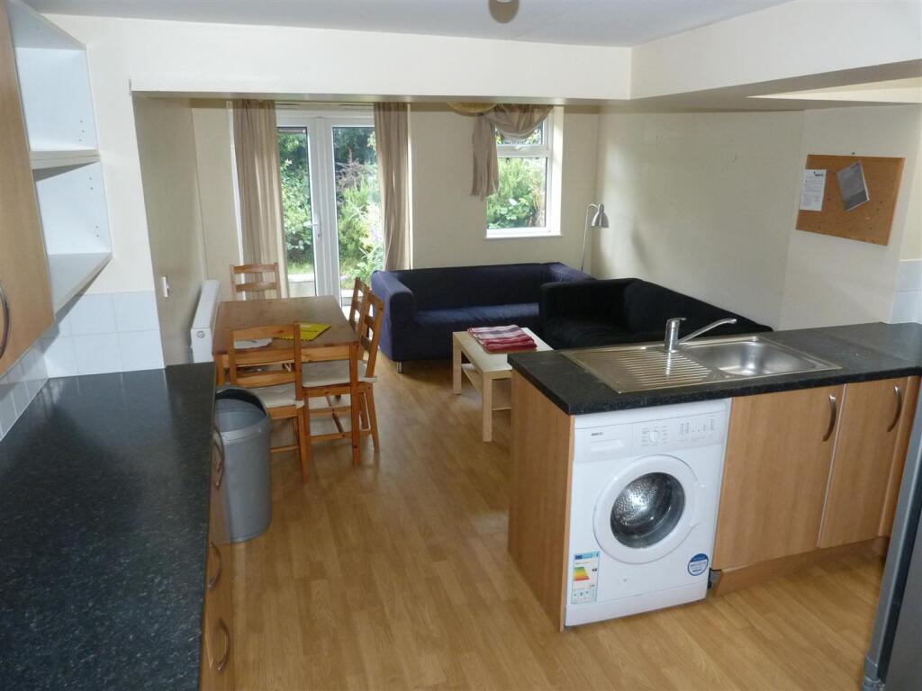 Main image of property: Hirwain Street, Cathays