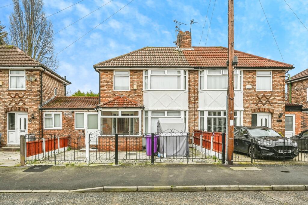 Main image of property: Barford Road, Hunts Cross, Liverpool, Merseyside, L25