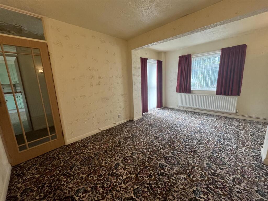 Meadow View, Wyke, Bradford photo 4