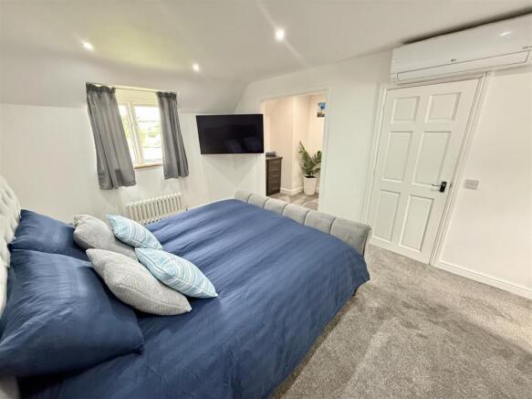 PRINCIPLE BEDROOM