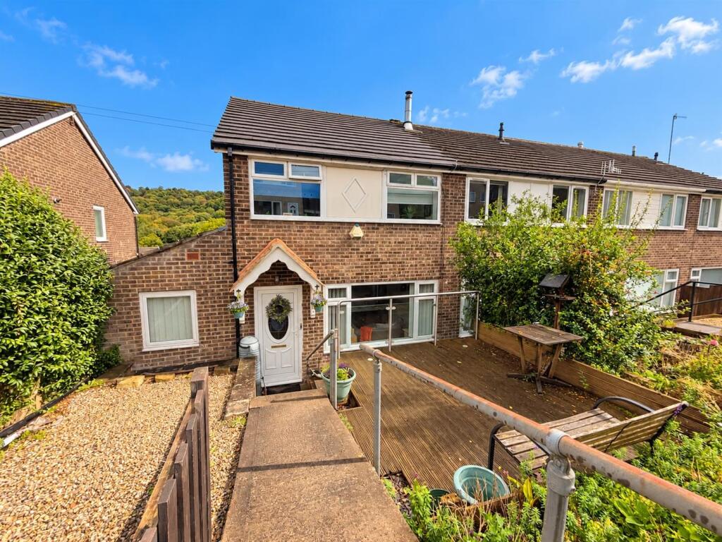 3-bed terraced on Parkdale Drive, Sowerby Bridge, £280,000