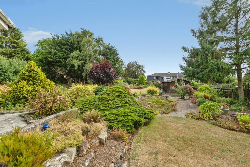 House in Egglescliffe, Kingsmead - View 2