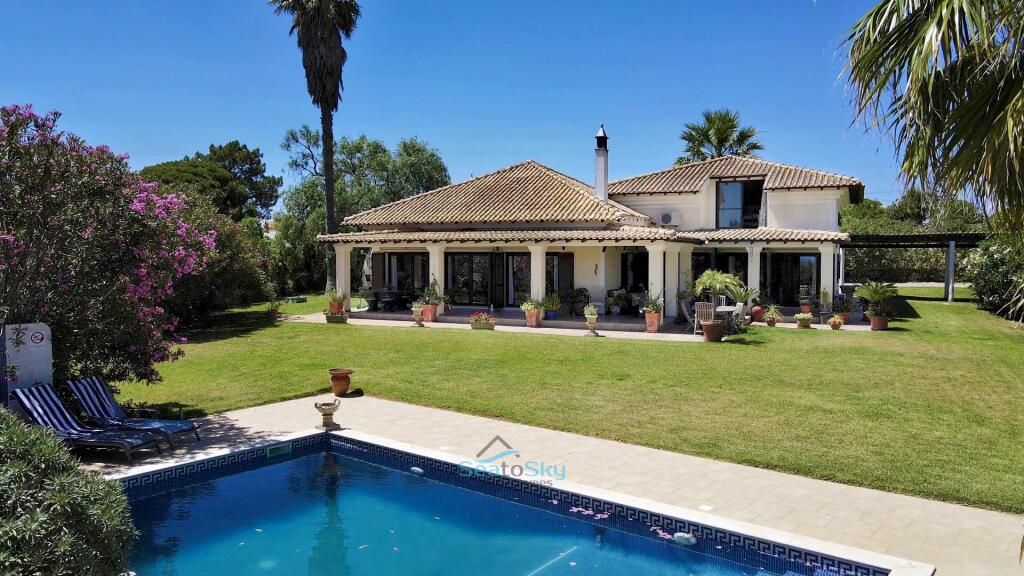 Main image of property: Algarve, Caramujeira