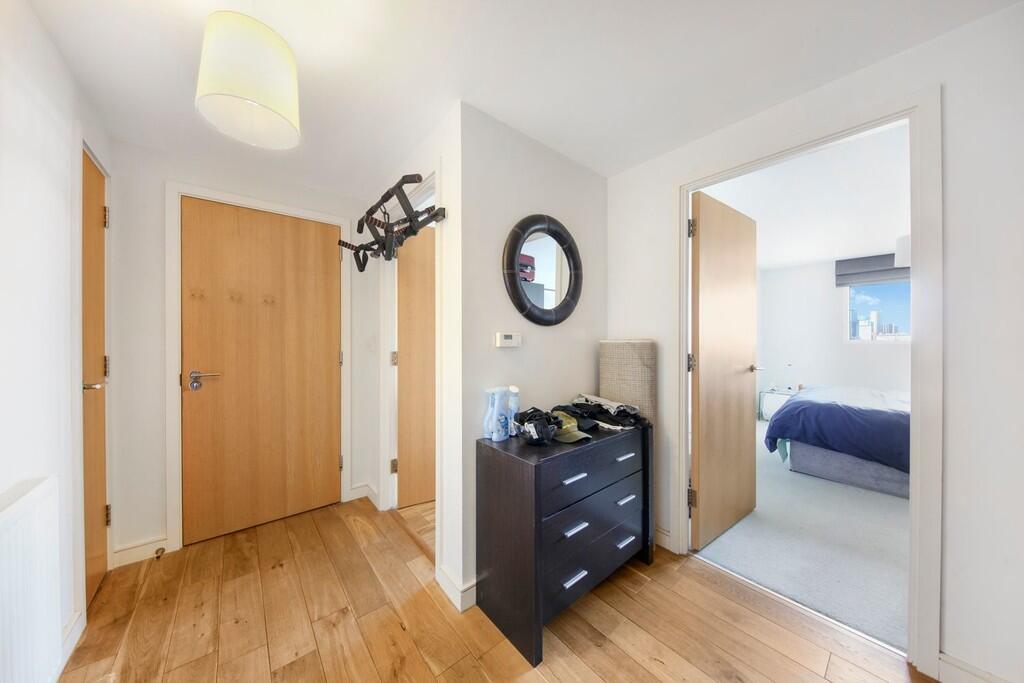 Apartment in London - More