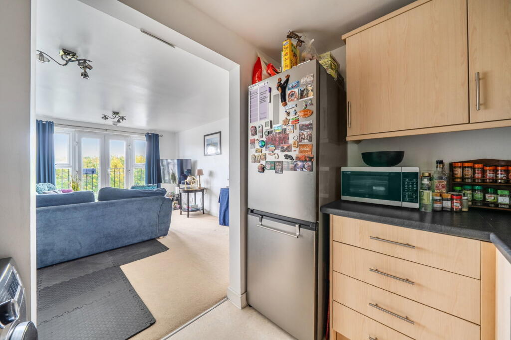 Apartment in Southampton - View 5