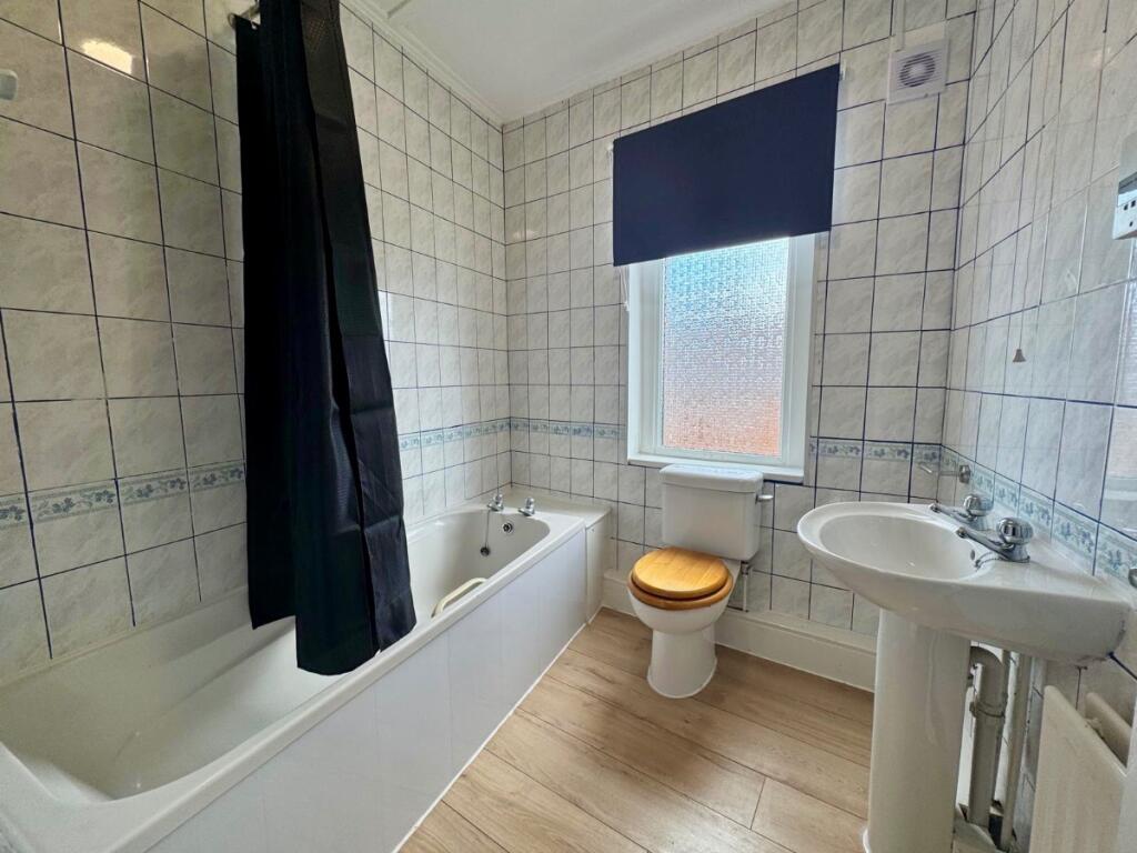 Gill Crescent North, Houghton le Spring photo 3