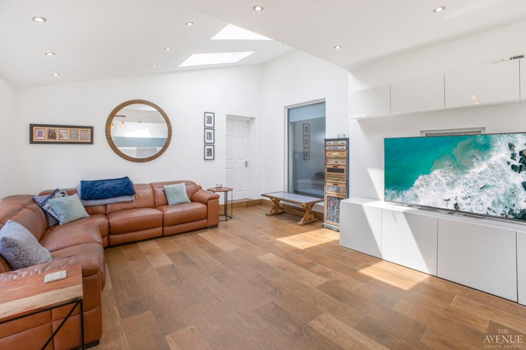 House in Sutton Coldfield, Maney - View 6