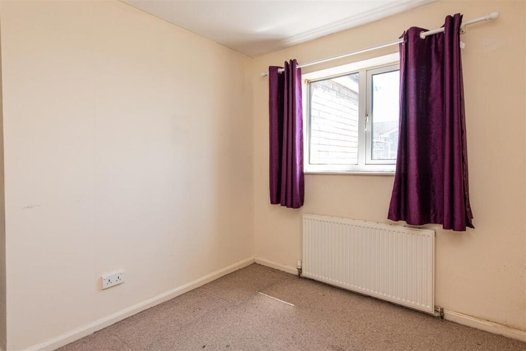 House in Higham Ferrers, North Northamptonshire - More