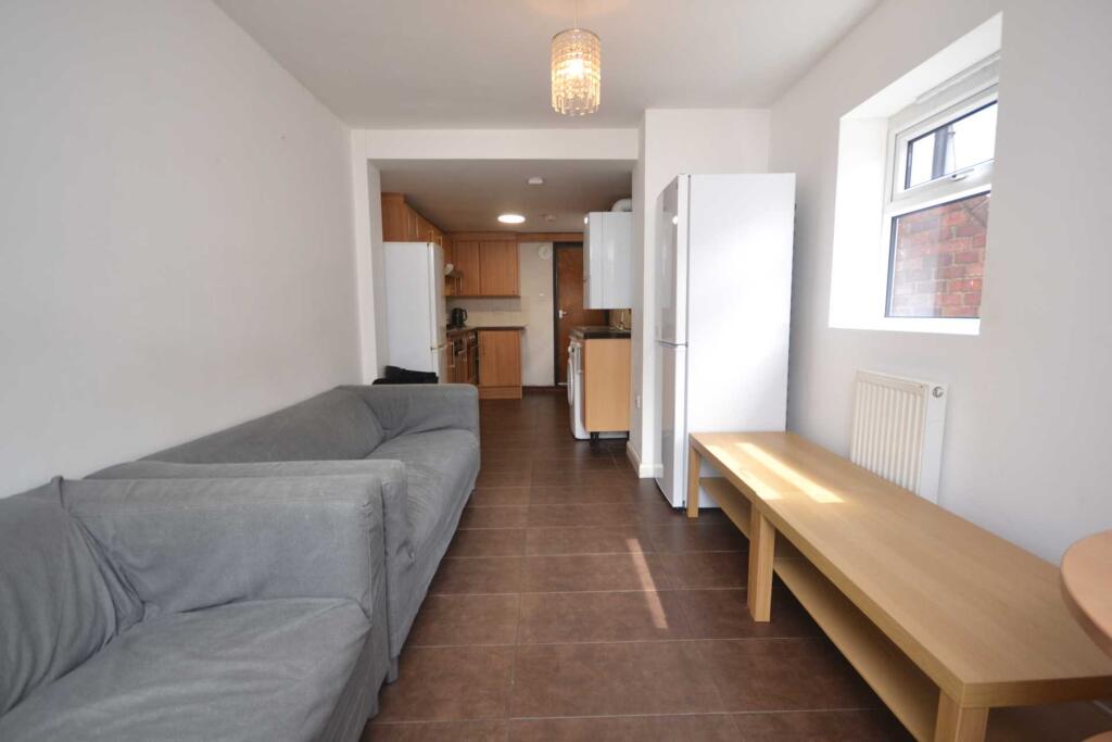 House in Reading - View 3