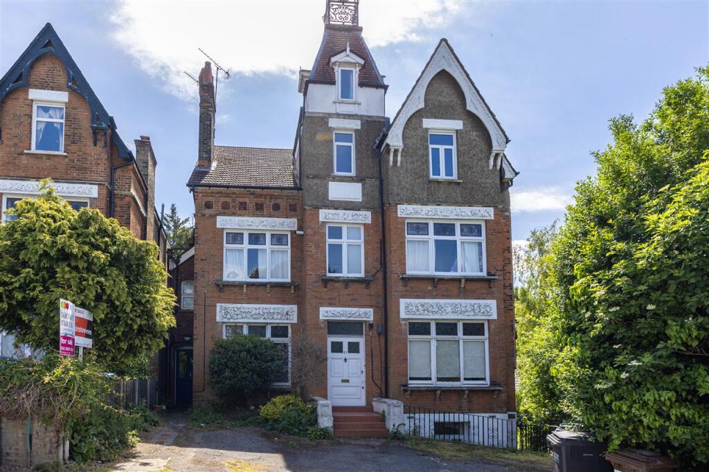 Main image of property: Birdhurst Rise, South Croydon