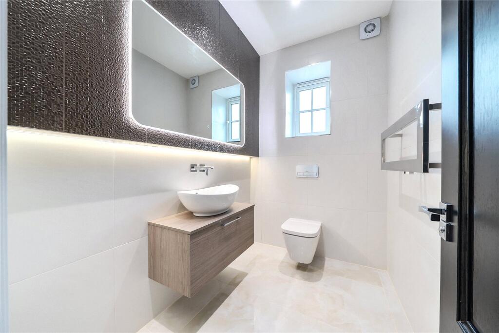 House in Bromley - View 5