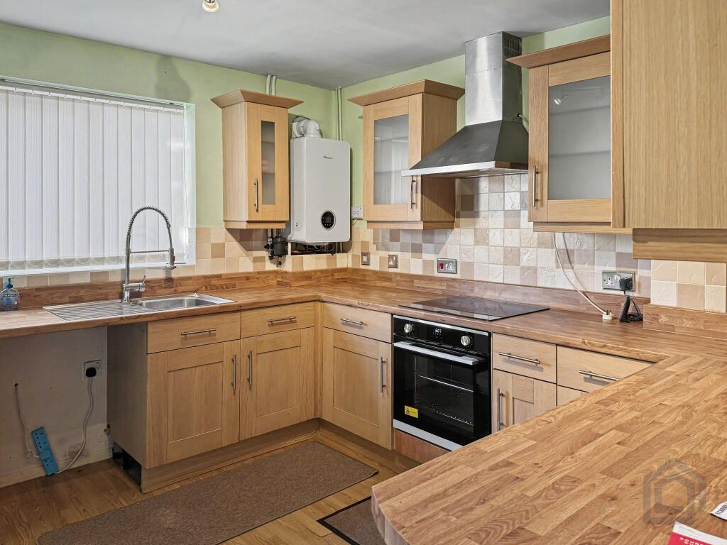 House in Birmingham, Rednal - More