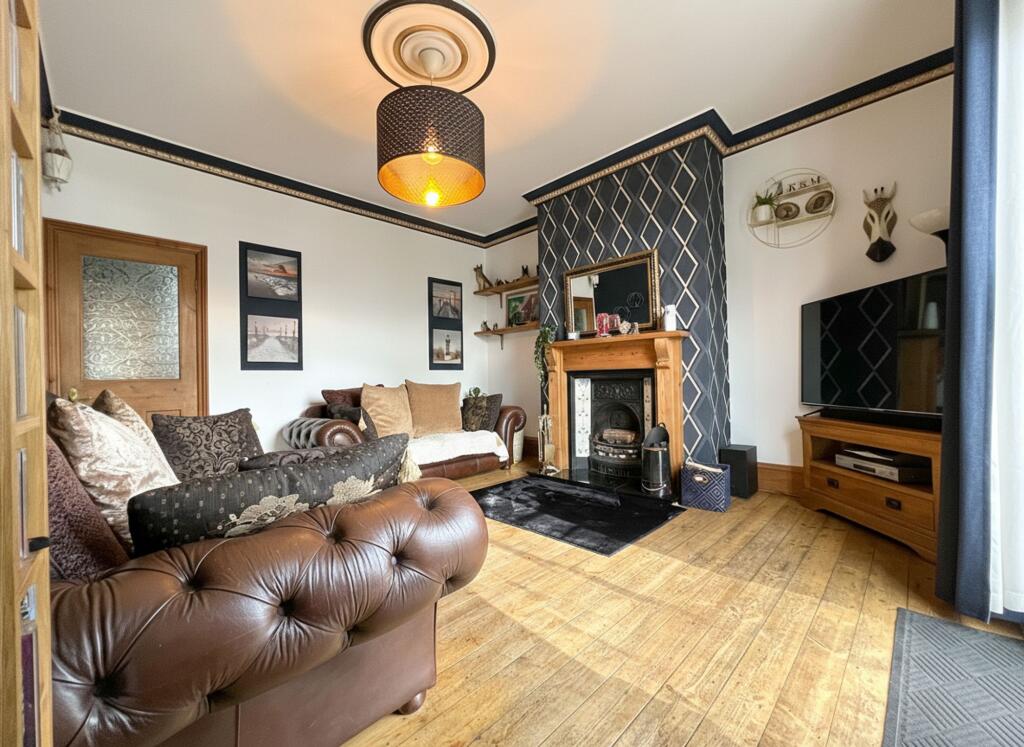 House in Huddersfield, Clayton West - View 2