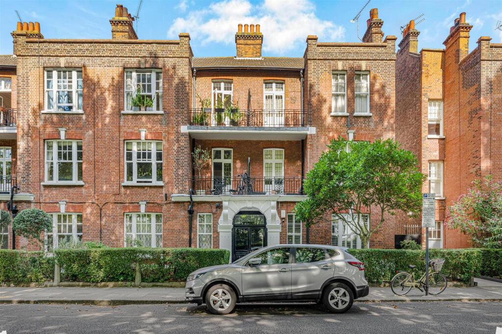 Main image of property: Bishops Park Road, Fulham