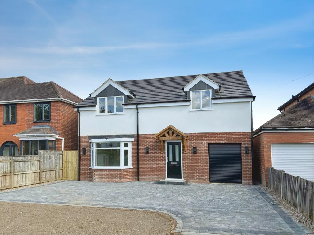 4-bed detached on Lincoln Road, North Hykeham, LN6, £475,000