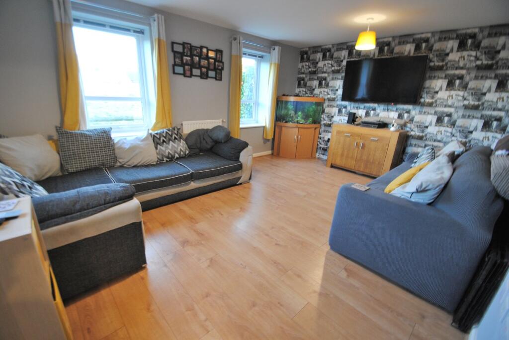 Bramley Close, Bishops Cleeve, Cheltenham, GL52 photo 2