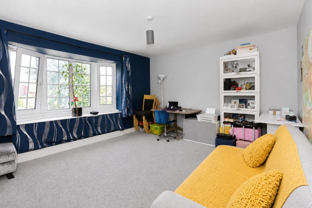 Apartment in Mid Sussex, Haywards Heath - View 3
