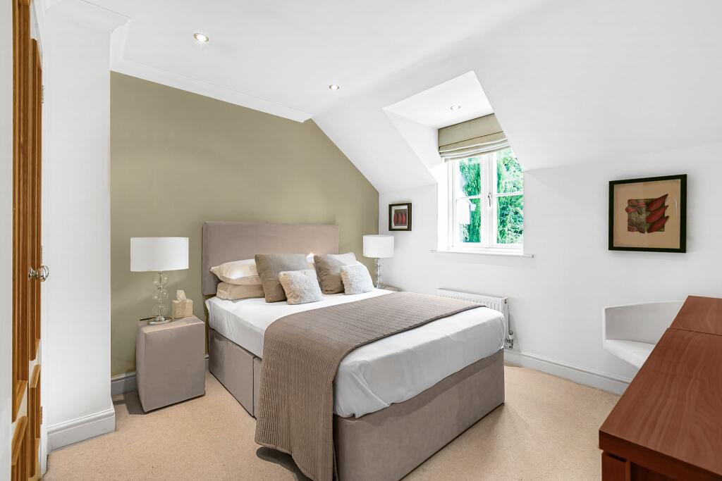 Additional image 15 of The Courtyard, Bedwell Park, Essendon, AL9